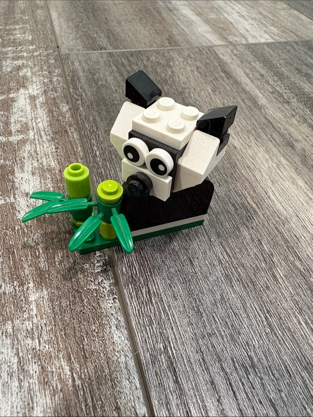 Lego Mini Build Panda - Picture 2 of 5